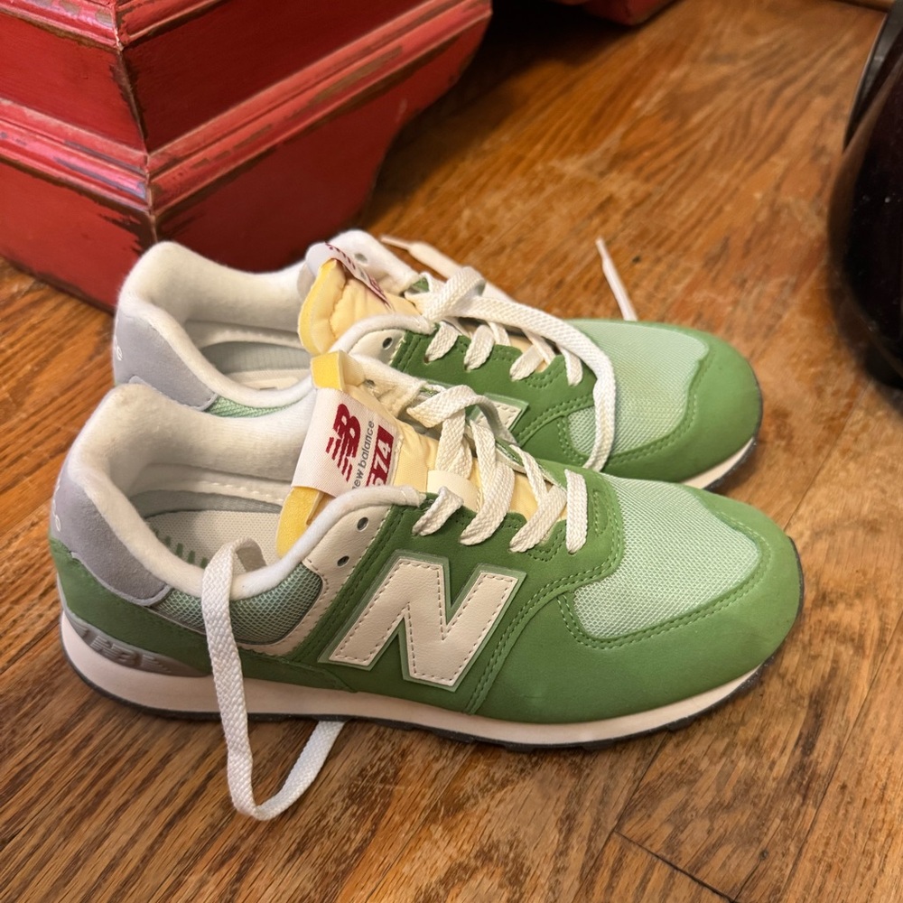 New Balance 574 sneakers